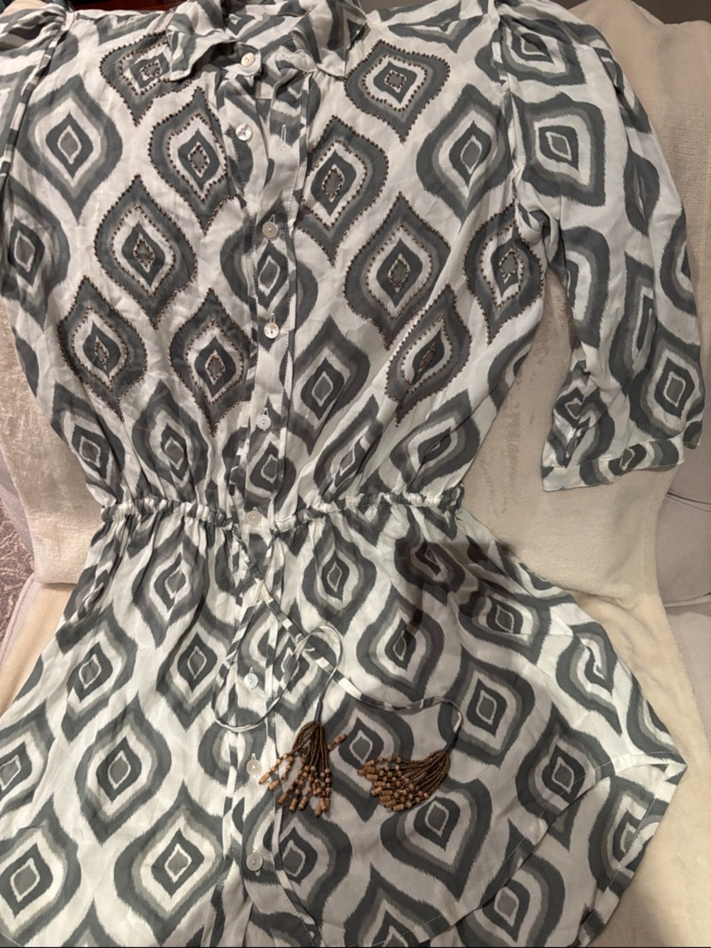 Skemo Gray and White Geometric Mini Shirt Dress